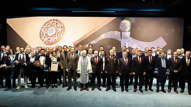 NEÜ'de 6. Akademi Ödülleri Töreni'nde ödüller sahiplerini buldu