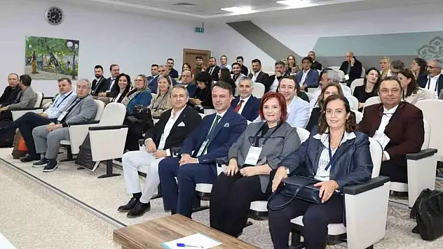 NEÜ'de Ağız, Diş ve Çene Cerrahisi masaya yatırıldı