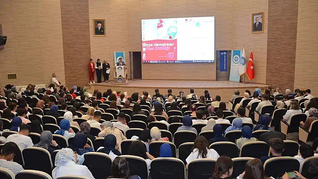NEÜ'de Hemşirelik Haftasında Çifte Bayram Coşkusu