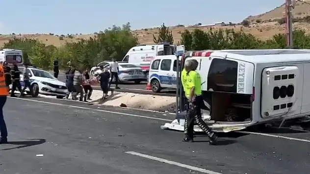 Nevşehir'de düğün yolunda kaza: 13 yaralı