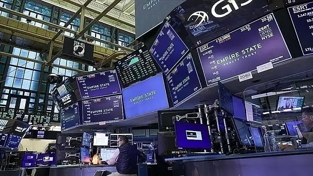 New York borsası resesyon endişeleriyle düşüşle kapandı