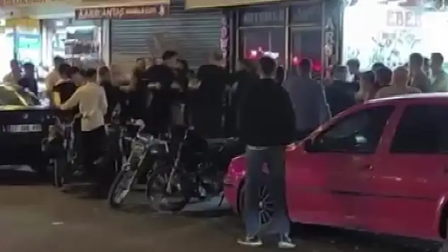 Nişanda başlayan sözlü tartışma sandalyelerin havada uçuştuğu kavgaya dönüştü