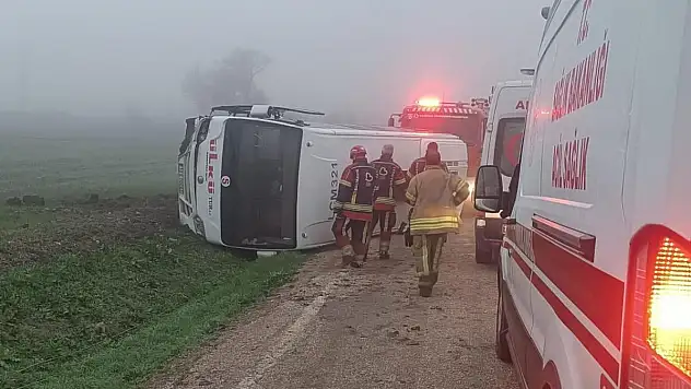 Öğrenci servisi devrildi: 9 yaralı
