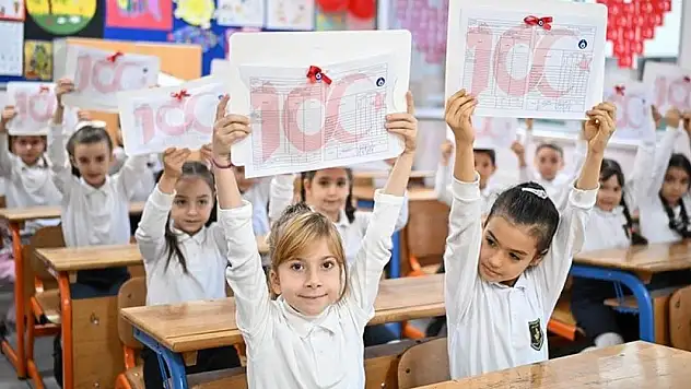 Öğrenciler cuma günü karne alıp yarıyıl tatiline başlayacak