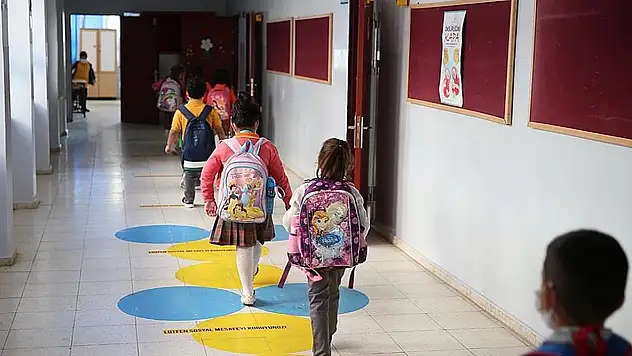 Öğrencilere müjde! O gün tüm okullarda eğitim duracak