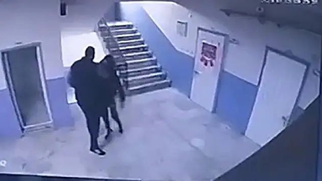 Okul Müdürü, Otizmli Öğrenciyi Merdivenlerden İtti!