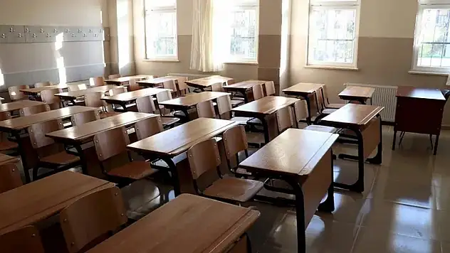 Okullar ne zaman tatil, karne günü ne zaman?