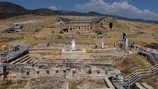 Ölü bulunan turistin cenazesi düştüğü uçurumdan çıkartıldı