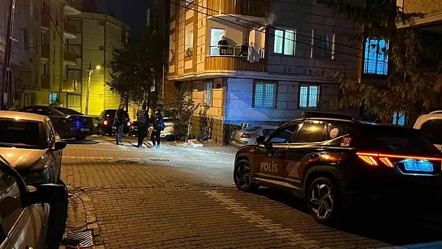 Önce kardeşini öldürdü, ardından çocuklarıyla kendini eve kilitledi