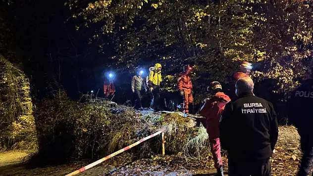 Ormanlık alanda mahsur kalan 2 gençten biri hayatını kaybetti