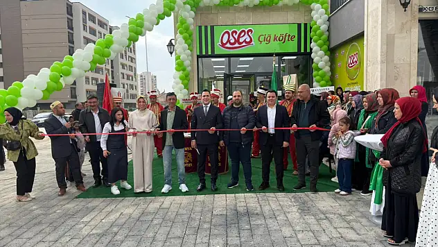 Oses Çiğköfte Konya'da '1001 kere Maşallah' dedirtti
