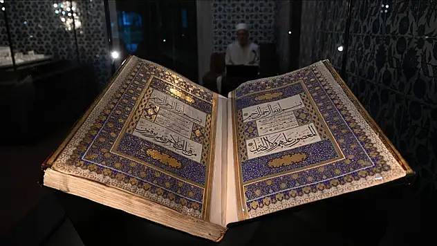 Osmanlı'nın en görkemli Kur'an-ı Kerim'i ziyarete açıldı