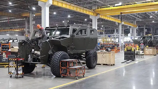 Otokar, Türkiye'nin en büyük zırhlı araç ihracatı için vites yükseltti