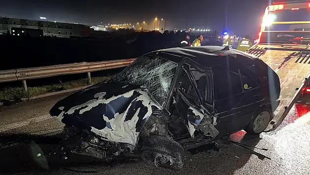 Otomobil bariyerlere ok gibi saplandı!