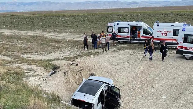 Otomobil şarampole uçtu: 3 yaralı