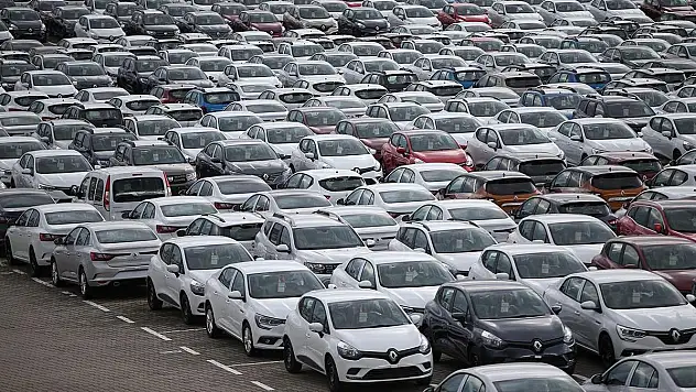 Otomobil ve hafif ticari araç pazarı yüzde 10,16 büyüdü