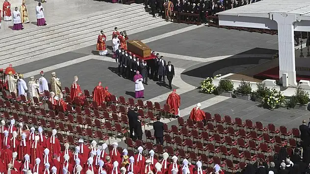 Papa Franciscus için cenaze töreni düzenlendi