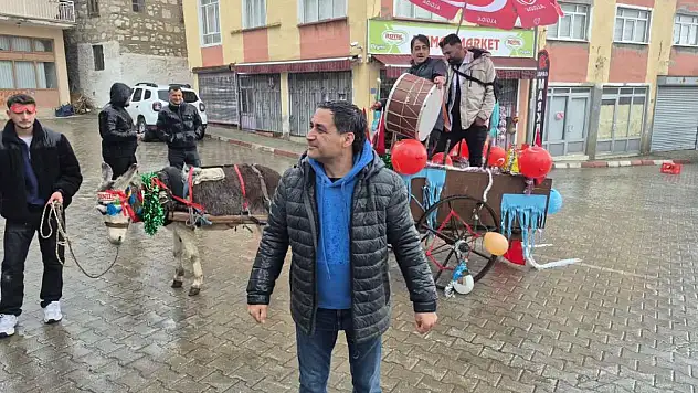 Parası olmayan saman veriyor! Konya'da 100 yıllık gelenek böyle geri döndü!