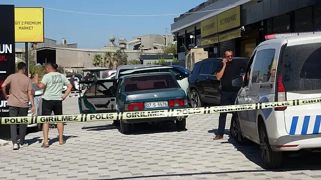 Park Halindeki Otomobilde Bir Kişi Ölü Bulundu!