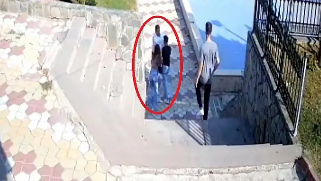 Parkta uyardığı kişi tarafından bıçaklandı!