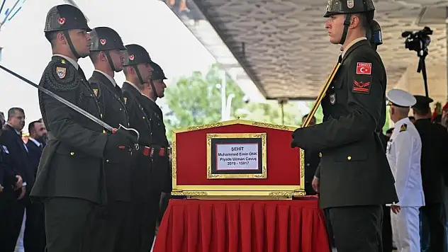 Pençe Kilit şehidi son yolculuğuna uğurlandı