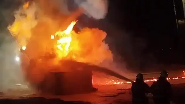 Petrol sondaj kuyusunda patlama: 7 yaralı