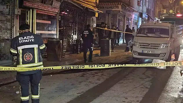 Pikabın yakıt deposu delindi: Yol trafiğe kapatıldı