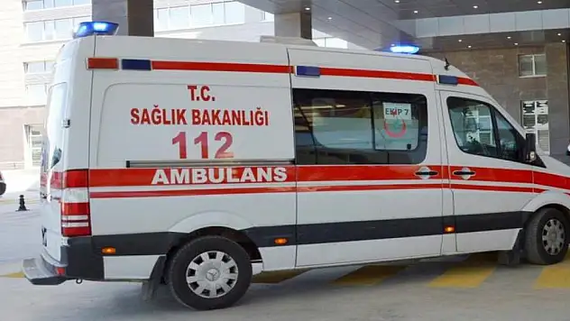 Piknikçilerin üzerine çardak çöktü: 2'si çocuk 4 yaralı
