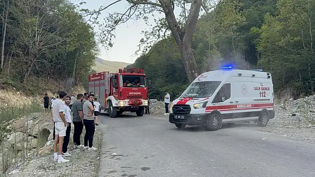 Piknikten Dönen Ailenin Aracı Dereye Uçtu! 6 Yaralı