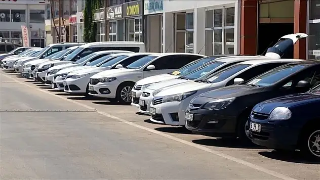 Piyasanın yeni hakimi 'yaşlı kurtlar': Alıcı model yılına değil, motora bakıyor!