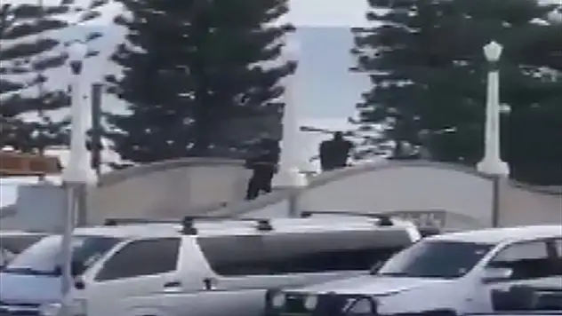 Plajda Kanlı Saldırı! 10 Ölü, Çok Sayıda Yaralı Var!