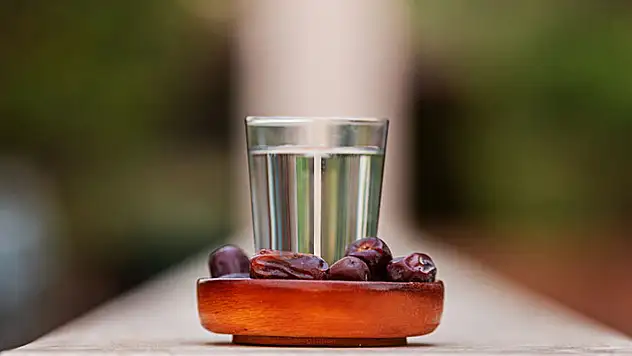 Ramazan'da baş ağrısının gizli sebebi belli oldu: Meğer açlık değilmiş!