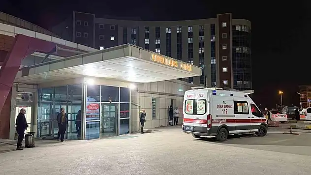 Ramazan topu elinde patlayan görevli ağır yaralandı