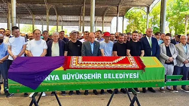 Remzi Ay'ın annesi son yolculuğuna uğurlandı