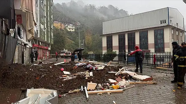 Rize toprak kayması sonucu 1 kişi öldü, 4 kişi yaralandı