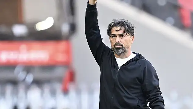 Rizespor'da Palut görevi bıraktı! Konyaspor maçı öncesi istifa