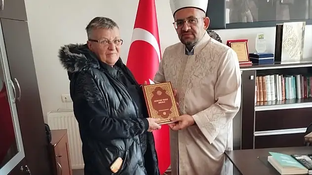 Romanya'dan Geldi Konya'da Müslüman Oldu!