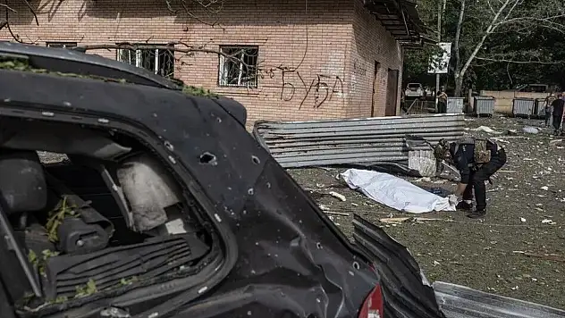 Rusya Ukrayna'da otobüs durağını vurdu: 12 ölü, 14 yaralı