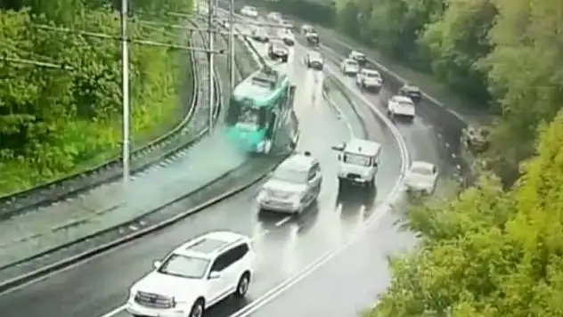 Rusya'da tramvay kazası: 109 yaralı