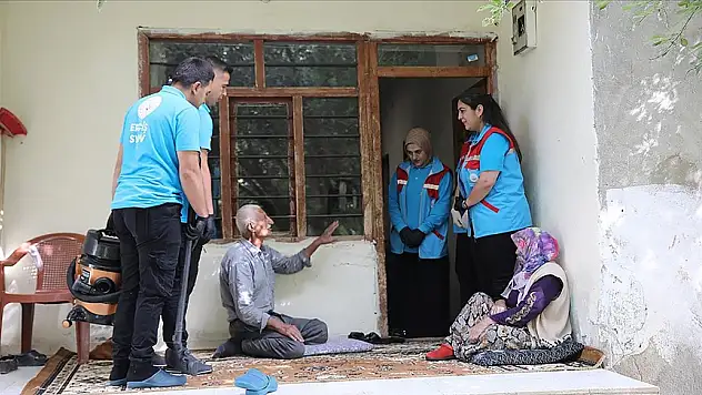 Sadece Yardım Etmediler, Aile Oldular!