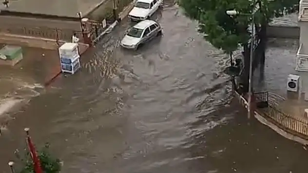 Sağanak etkili oldu