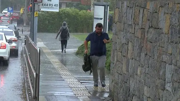 Sağanak Uyarısı Sonrası Okullarda Eğitime Ara Verildi