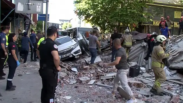 Sağlık Bakanı Koca'dan İstanbul'da çöken binaya ilişkin açıklama!