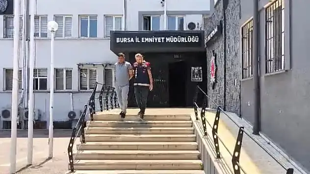 Sahte Kaymakam Rolü: Tören, Konuşma, Her Şey Yalanmış!