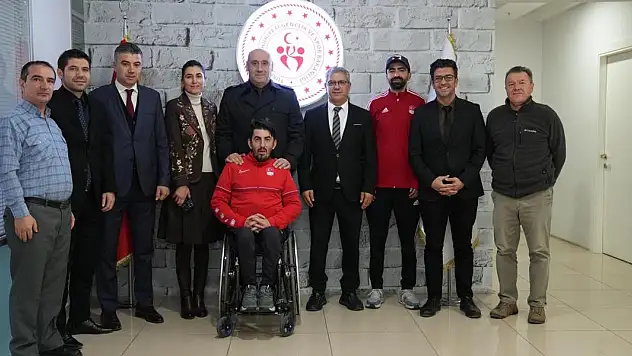 Şampiyon Öztürk Konya'ya geldi