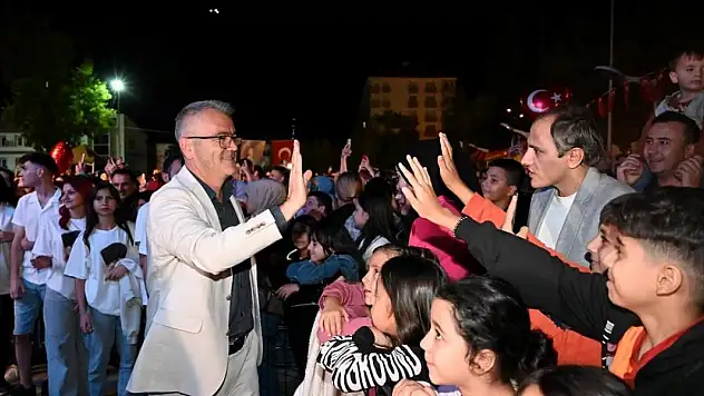Sanatçı Oğuzhan Koç Seydişehir'de sahne aldı