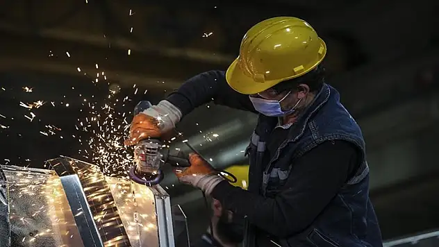 Sanayi üretimi yıllık bazda yüzde 4,3 arttı