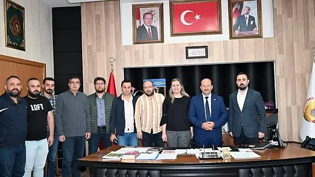 Sarayönü Derneği'nden Necati Koç'a 'hayırlı olsun' ziyareti