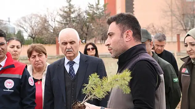 Sarayönü'nde Orman Haftası kapsamında fidan dikildi