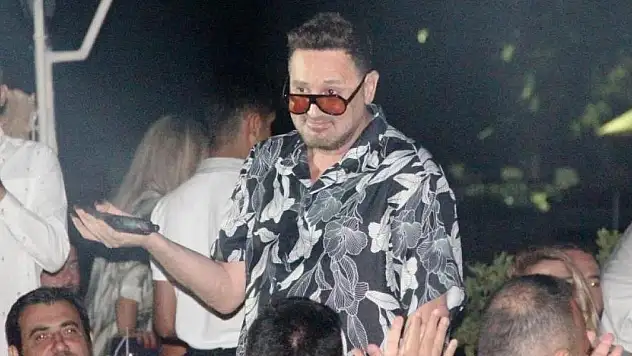 Şarkıcı Metin Arolat hayatını kaybetti